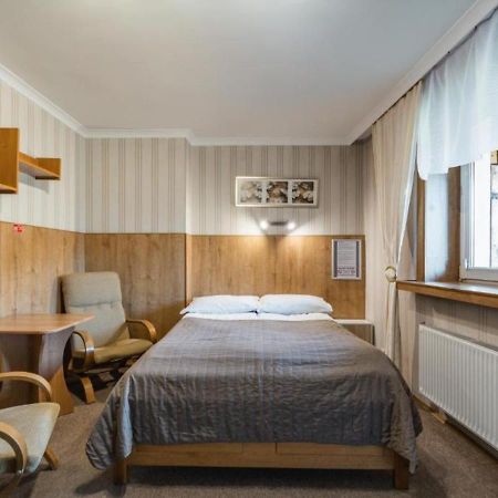 Pokoje Goscinne I Apartamenty Krupowki 19 Zakopane Exterior photo